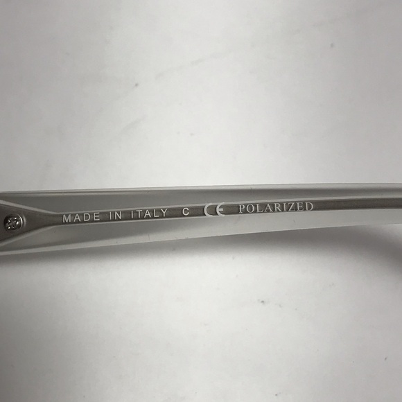 Burberry Black B 4222 Classic Polarized Sunglasses with Black Case - Picture 12 of 16